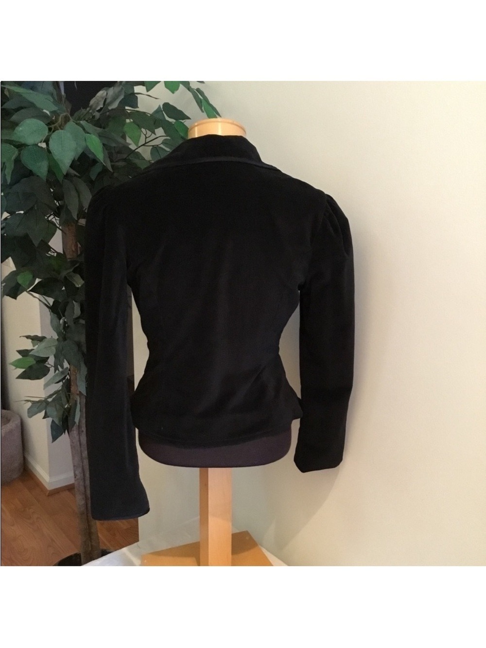 Plugg Black Velvet Blazer Jacket Size Small - Picture 6 of 14